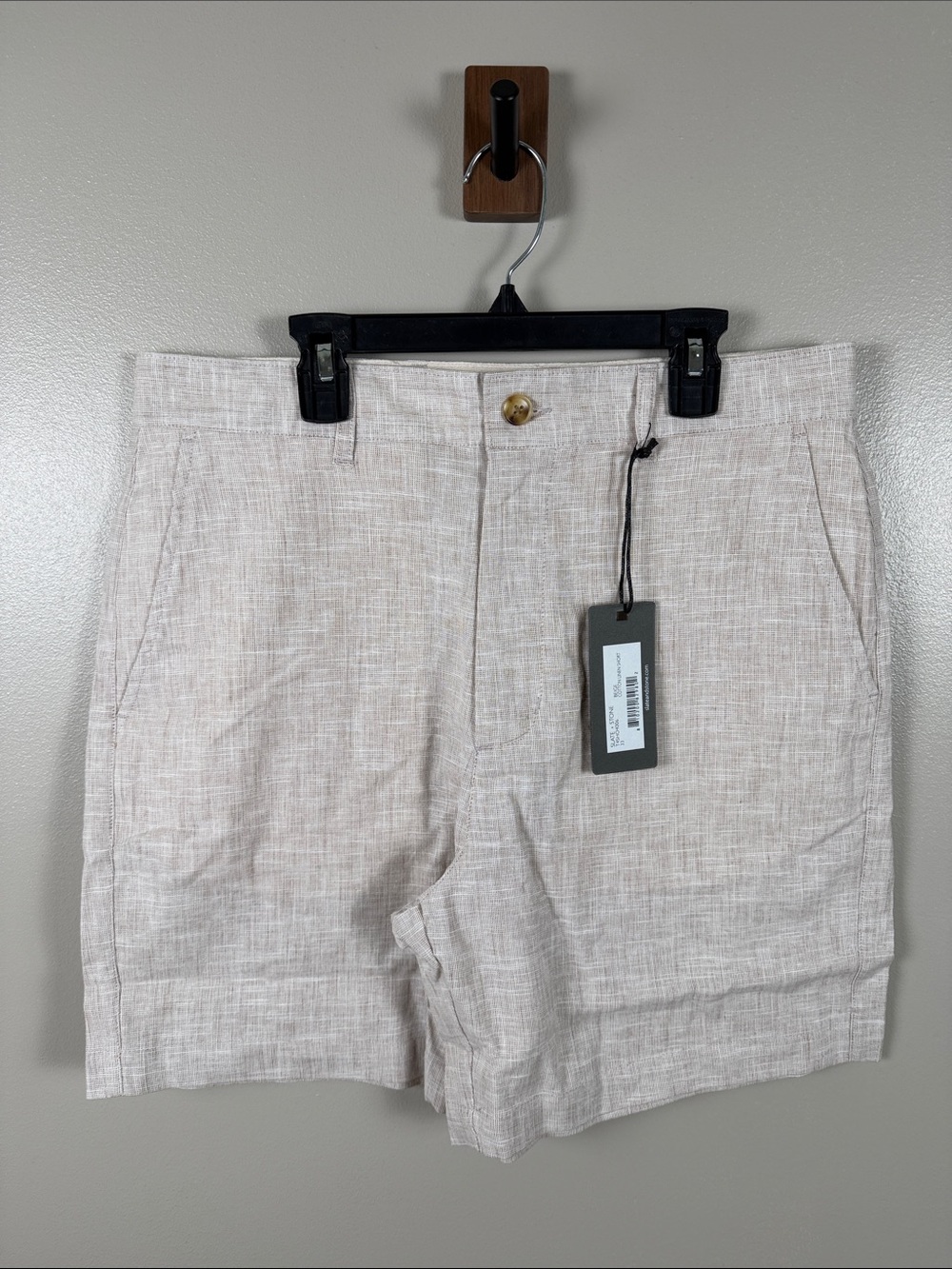 Slate & Stone Men's Cotton / Linen Shorts in Light Beige 6.5” inseam